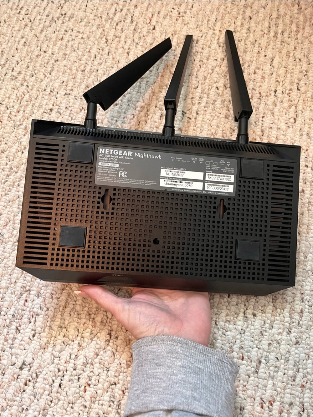 NETGEAR Nighthawk AC1900 Smart WiFi Router Model R7000, Black - Picture 2 of 4